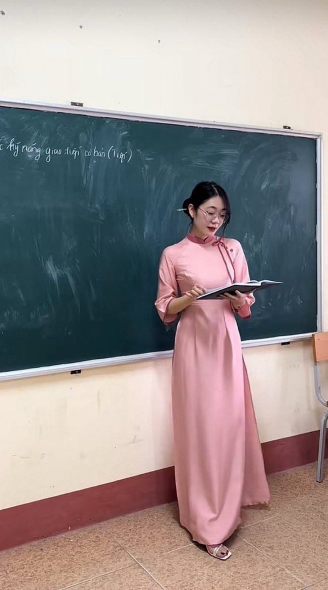 thuytrang_q1's tweet photo. Dám tim là mù mắt với cô lun á ( https://t.co/RYWwkgaaSH