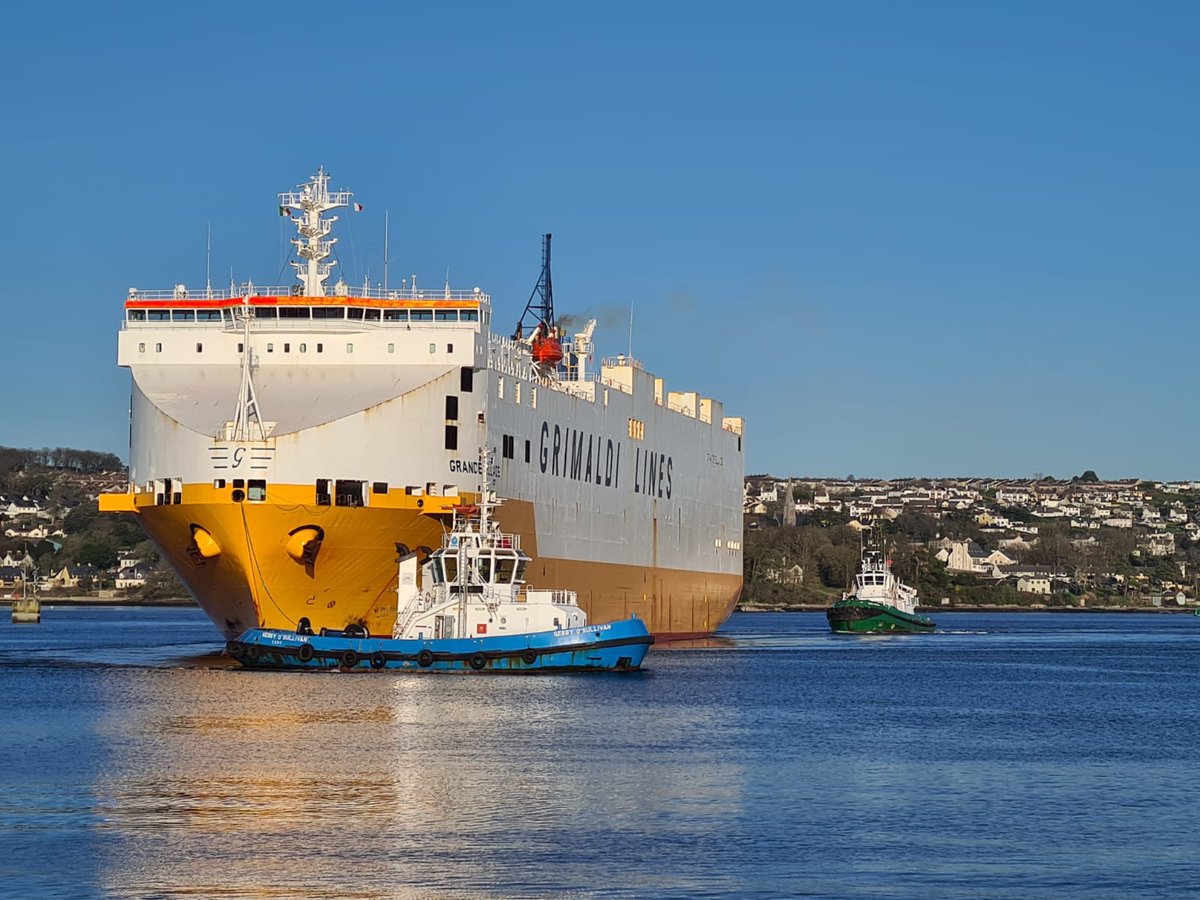 PortofCork's tweet photo. Did you know? Over 30% of the cargo moving through the Port of Cork directly supports local and regional businesses, from construction materials to food imports to manufacturing components.
Every shipment helps keep Cork’s economy thriving.
#PortFacts #SupportingLocal
📸John Collins