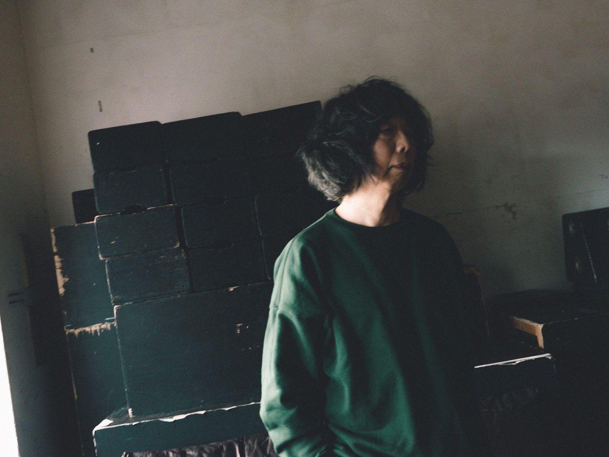 wwd_jp's tweet photo. 【インタビュー】坂本慎太郎が語る「音楽が果たす役割」　「人を楽しませたいと思って音楽をやっている」
#坂本慎太郎
https://t.co/pBPcm3mq1e https://t.co/S16PCjd24u