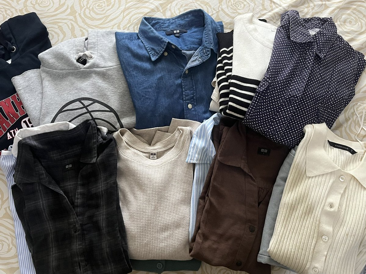 wonurrg's tweet photo. preloved ⭐️
hi all ^_^ buat yang lagi cari kemeja buat kuliah, cardi, celana jeans sampai hoodie aku lg jualin nih!

brand nya ada dari uniqlo, h&amp;m, colorbox, the executive, hulm dan shopinkae 

harga start from 25k — 65k

link 🍊 &amp; pic di bawah 
tanya2 wa 088980482577 *dm error https://t.co/PXhJ1HTdnV