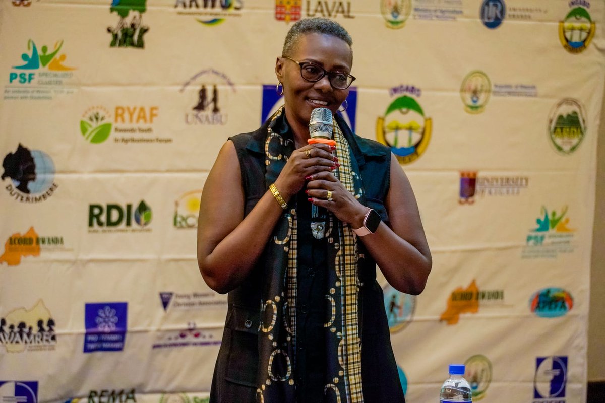 CeciRwanda's tweet photo. Yesterday, CECI Rwanda hosted an engaging workshop at Park Inn Hotel in Kigali, uniting over 20 partners to exchange best practices on #genderequality, women's economic empowerment (WEE), and #environmentalprotection with #climateresilience. https://t.co/sGfr8ovMx8