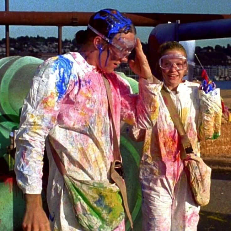 cinevow's tweet image. Julia Stiles and Heath Ledger in 10 Things I Hate About You, 1999