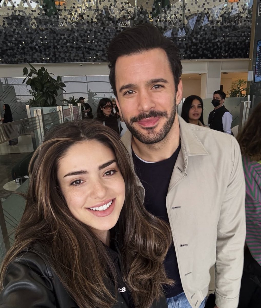 BarisArducWorld's tweet image. 📸 NEW

Joy Awards ödül töreninden dönerken Riyad havalimanında #BarışArduç ve bir seveninin fotoğrafı