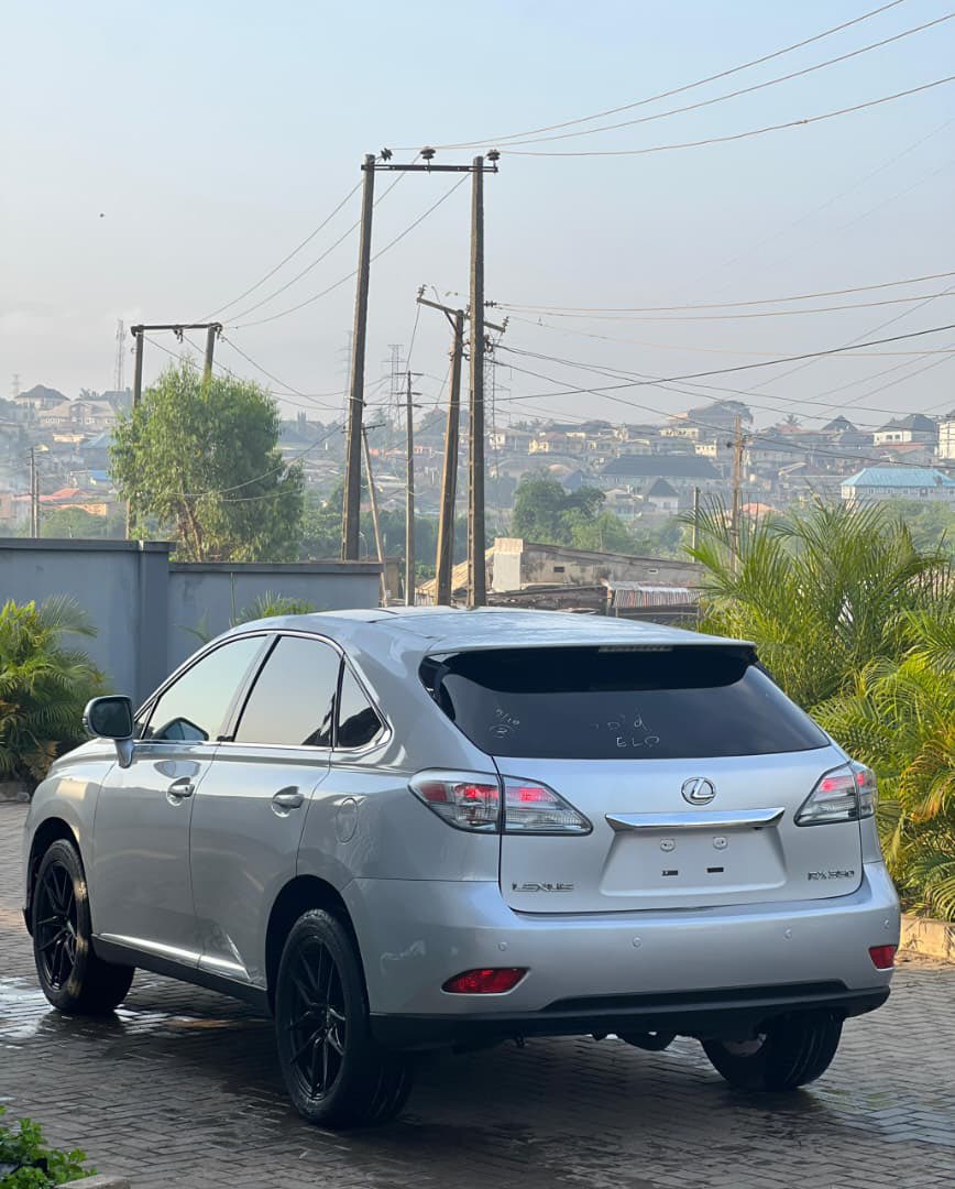 Ugwunna11's tweet photo. DIRECT TOKS
{ DECEMBER 2025 ENTRY}
#SilverOx
DIRECT JAPAN SPEC
LEXUS RX350
📌 TOTAL ACCIDENT FREE
📌 PANORAMIC ROOF
📌 180 DEGREE CAMERA
📌 ALL WHEEL DRIVE
📌 LOW MILEAGE - 77,302
PRICE: #25million, negotiable
LOCATION:DIAMOND ESTATE, ago palace lagos state
EVERYTHING BLESSED https://t.co/FJmkehSV6s