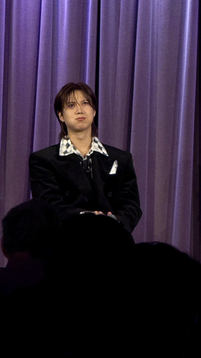 Kofferman's tweet image. This man cracks me up. So exciting to hear him talk about his life and career tonight ❤️ #TAEMIN #이태민