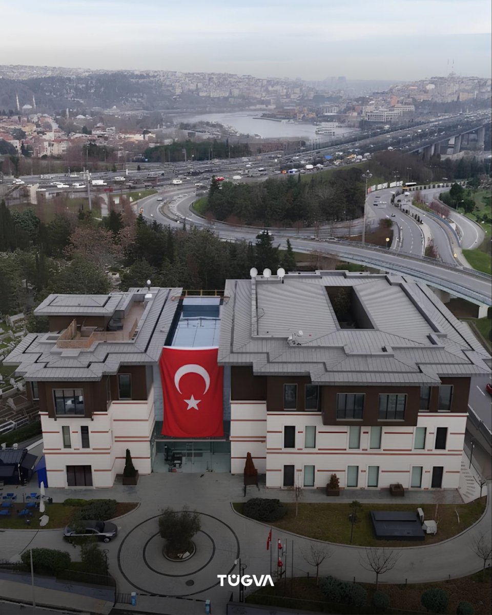 🇹🇷🇹🇷🇹🇷
#TürkBayrağı