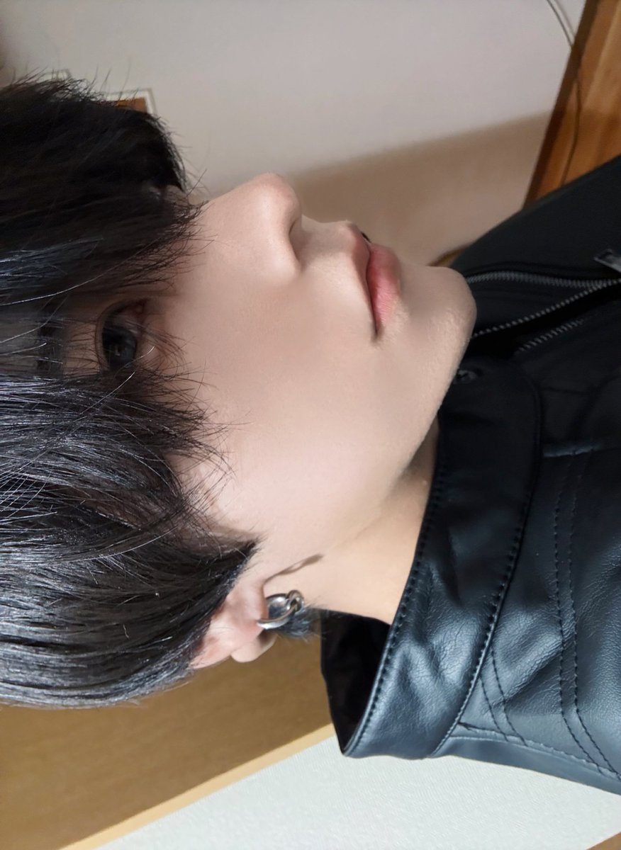 _cImm's tweet image. 新しいアウター買った(^-^)V