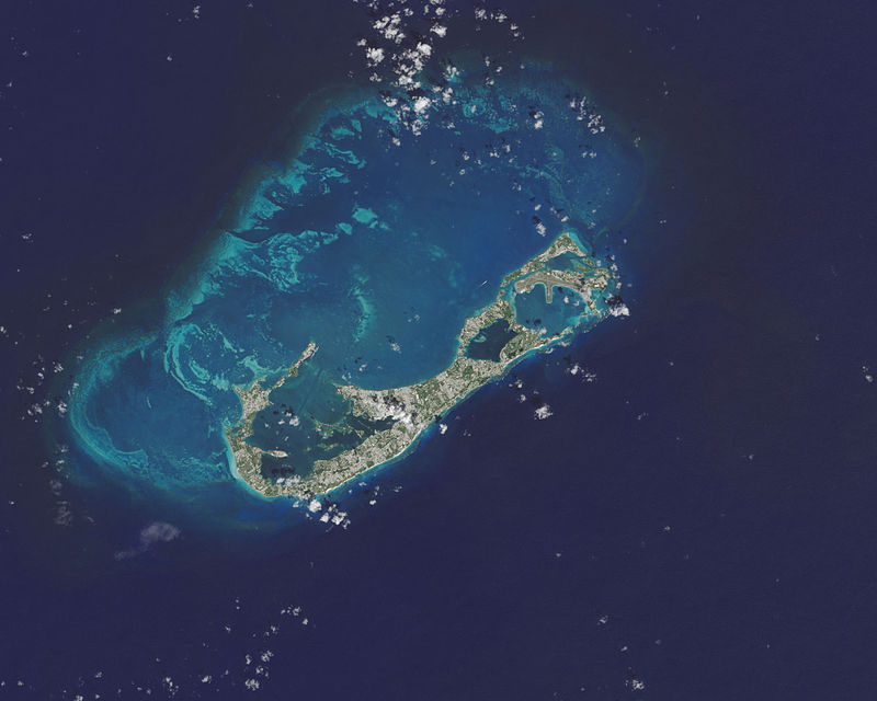 ComunitatCripto's tweet photo. 🌍 Bermuda anuncia plans per convertir-se en la primera economia nacional totalment on-chain, amb @coinbase i @Circle.

L’objectiu, usar USDC i infraestructura blockchain per a pagaments, serveis públics i transaccions quotidianes, reduint costos i ampliant l’accés financer. https://t.co/i07Xbj8J1L