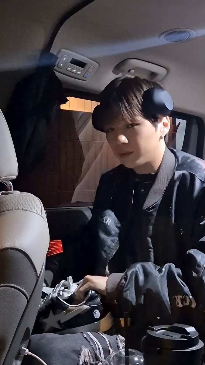 kdoutfit_officialx tweet media