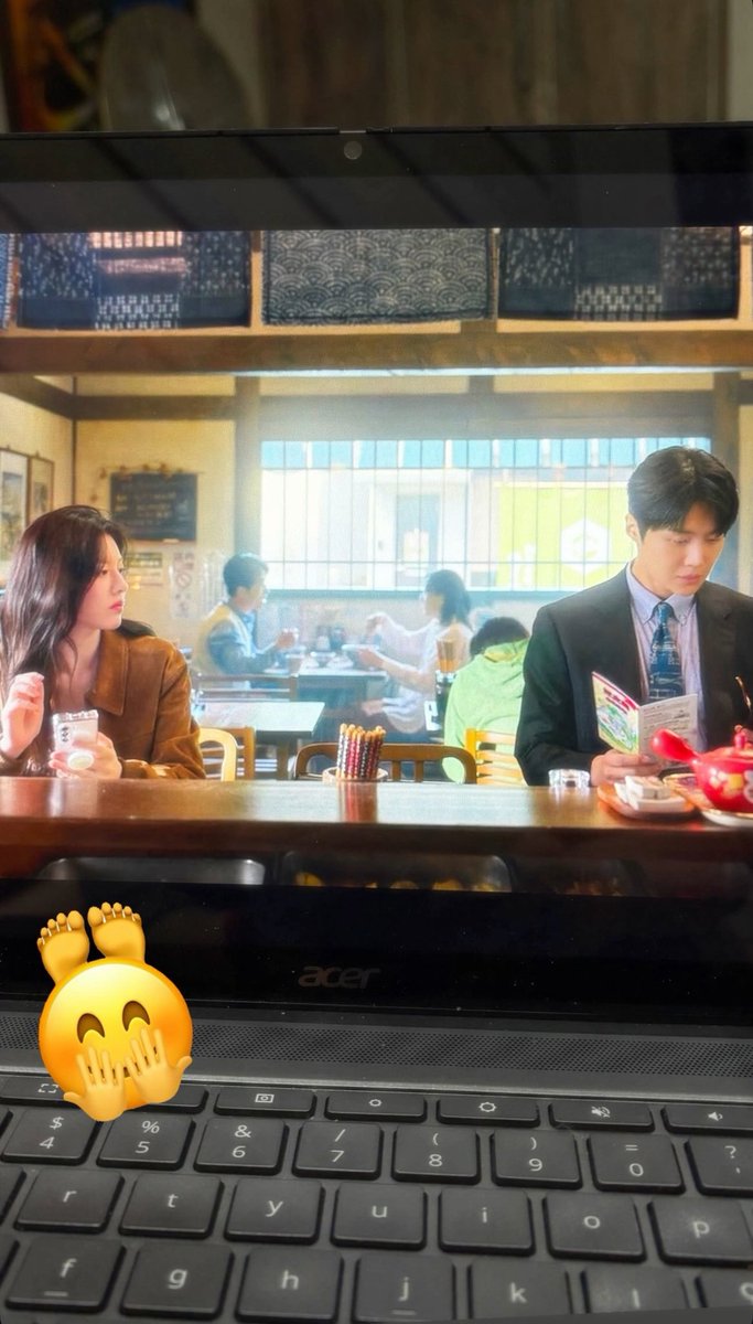 zeezursalad's tweet photo. CUTEST SHOW #bingewatched 👌🏽 https://t.co/IiY596YhMi