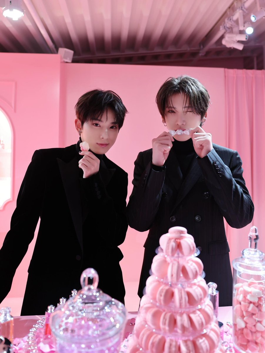 busstop009's tweet image. 아 이런 ㅆ!!!!!!!!!!😭😭😭😭😭😭