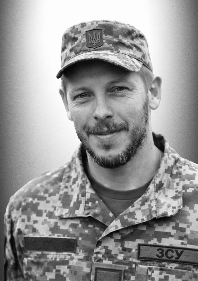 pogrebeckij's tweet photo. Сьогодні Львівщина прощається із 9-ма захисниками:
📷 Роман Карпа
Проживав в селі Перегноїв Глинянської громади. Служив навідником механізованого відділення механізованого взводу механізованої роти військової частини А4574. Вважався зниклим безвісти. Загинув 15 вересня 2024 року поблизу населеного пункту Костянтинівкав Мар’їнської громади Донецької області.
📷 Олександр Кузьмич
Львів’янин.
У 2024 році долучився до лав ЗСУ. Виконував бойові завдання на Херсонському напрямку у складі 704-ї бригади радіаційного, хімічного, біологічного захисту Сил підтримки.
Нагороджений медаллю «Ветеран війни». Не стало воїна 5 січня.
📷 Володимир Коханюк
Уродженець міста Жмеринка Вінницької області. У 2024 році долучився до захисту країни. Виконував бойові завдання на Південно-Слобожанському напрямку у складі 77-ї окремої аеромобільної Наддніпрянської бригади.
📷 Назар Микитинський «Компас»
Львів'янин.
Був дним із найкращих пілотів БпЛА 219-го батальйону. Із початком повномасштабного вторгнення долучився до лав ЗСУ. Боронив територіальну цілісність та суверенітет України на Донецькому, Запорізькому та Південно-Слобожанському напрямках у складі 125-ї окремої важкої механізованої бригади.
Нагороджений «Хрестом 54 Окремої механізованої бригади», «Почесною відзнакою командира 219-го окремого батальйону» та відзнакою начальника регіонального управління Сил територіальної оборони «Захід».
📷 Іван Ваш��ович
Уродженець міста Тернопіль, проживав у селищі Розділ Стрийського району. Загинув 14 січня під час виконання бойового завдання поблизу населеного пункту Попівка Охтирського району Сумської області.
📷 Андрій Сабрам
Житель міста Старий Самбір.
Інспектор прикордонної служби 3 категорії прикордонної комендатури швидкого реагування Державної прикордонної служби України, військової частини 9938.
Загинув 15 січня поблизу населеного пункту Осикове Донецької області.
📷 Владислав Смаль
Житель міста Шептицький. Служив старшим солдатом, оператором безпілотних літальних апаратів екіпажу безпілотних авіаційних комплексів військової частини А4118. На жаль, воїн загинув 12 січня під час виконання бойового завдання поблизу села Рай-Олександрівка Донецької області
📷 Сергій Берещак
Житель Шептицької громади. Сергій проходив військову службу на посаді старшого сержанта, командира бойової машини — командира механізованого відділення військової частини А4447. На жаль, 8 січня серце захисника зупинилось у Головному військовому клінічному госпіталі Києва.
📷 Андрій Лех
Житель Дрогобича. Долучився до лав Збройних сил України 1 травня 2025 року. Спочатку служив у Рівному, згодом долучився до складу 22-ї окремої механізованої бригади в Сумах.
Від 27 грудня 2025 року вважався безвісти зниклим. Андрій Лех загинув під час виконання бойового завдання на Курському напрямку фронту, потрапивши під мінометний обстріл.
