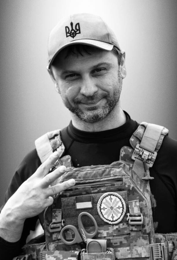 pogrebeckij's tweet photo. Сьогодні Львівщина прощається із 9-ма захисниками:
📷 Роман Карпа
Проживав в селі Перегноїв Глинянської громади. Служив навідником механізованого відділення механізованого взводу механізованої роти військової частини А4574. Вважався зниклим безвісти. Загинув 15 вересня 2024 року поблизу населеного пункту Костянтинівкав Мар’їнської громади Донецької області.
📷 Олександр Кузьмич
Львів’янин.
У 2024 році долучився до лав ЗСУ. Виконував бойові завдання на Херсонському напрямку у складі 704-ї бригади радіаційного, хімічного, біологічного захисту Сил підтримки.
Нагороджений медаллю «Ветеран війни». Не стало воїна 5 січня.
📷 Володимир Коханюк
Уродженець міста Жмеринка Вінницької області. У 2024 році долучився до захисту країни. Виконував бойові завдання на Південно-Слобожанському напрямку у складі 77-ї окремої аеромобільної Наддніпрянської бригади.
📷 Назар Микитинський «Компас»
Львів'янин.
Був дним із найкращих пілотів БпЛА 219-го батальйону. Із початком повномасштабного вторгнення долучився до лав ЗСУ. Боронив територіальну цілісність та суверенітет України на Донецькому, Запорізькому та Південно-Слобожанському напрямках у складі 125-ї окремої важкої механізованої бригади.
Нагороджений «Хрестом 54 Окремої механізованої бригади», «Почесною відзнакою командира 219-го окремого батальйону» та відзнакою начальника регіонального управління Сил територіальної оборони «Захід».
📷 Іван Ваш��ович
Уродженець міста Тернопіль, проживав у селищі Розділ Стрийського району. Загинув 14 січня під час виконання бойового завдання поблизу населеного пункту Попівка Охтирського району Сумської області.
📷 Андрій Сабрам
Житель міста Старий Самбір.
Інспектор прикордонної служби 3 категорії прикордонної комендатури швидкого реагування Державної прикордонної служби України, військової частини 9938.
Загинув 15 січня поблизу населеного пункту Осикове Донецької області.
📷 Владислав Смаль
Житель міста Шептицький. Служив старшим солдатом, оператором безпілотних літальних апаратів екіпажу безпілотних авіаційних комплексів військової частини А4118. На жаль, воїн загинув 12 січня під час виконання бойового завдання поблизу села Рай-Олександрівка Донецької області
📷 Сергій Берещак
Житель Шептицької громади. Сергій проходив військову службу на посаді старшого сержанта, командира бойової машини — командира механізованого відділення військової частини А4447. На жаль, 8 січня серце захисника зупинилось у Головному військовому клінічному госпіталі Києва.
📷 Андрій Лех
Житель Дрогобича. Долучився до лав Збройних сил України 1 травня 2025 року. Спочатку служив у Рівному, згодом долучився до складу 22-ї окремої механізованої бригади в Сумах.
Від 27 грудня 2025 року вважався безвісти зниклим. Андрій Лех загинув під час виконання бойового завдання на Курському напрямку фронту, потрапивши під мінометний обстріл.