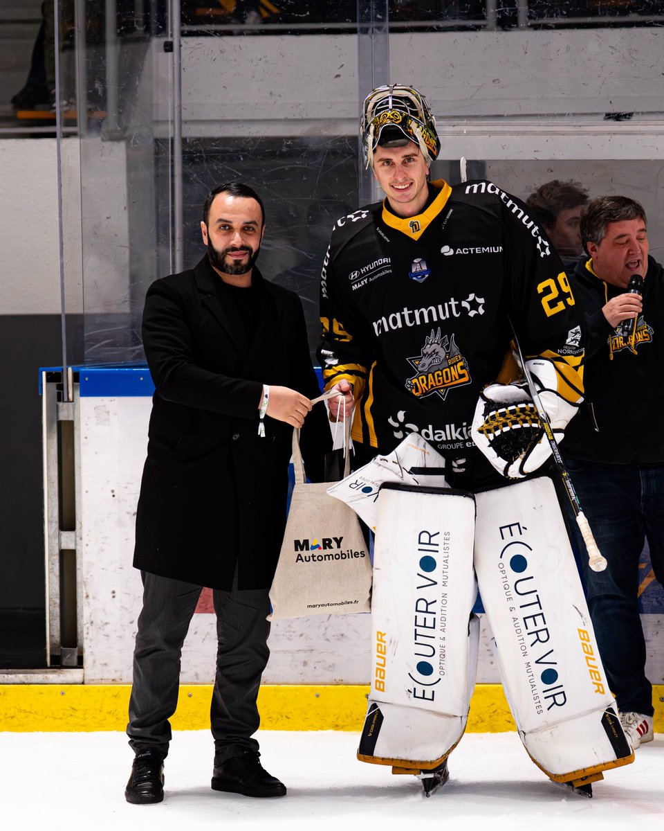 Un grand merci à notre partenaire Mary Automobiles 🤝🚗✨ pour avoir parrainé la rencontre d’hier soir à l’Île Lacroix 🏒🔥
Une superbe soirée conclue par une belle victoire 5-1 face à Chamonix 💛🖤🐉

Merci pour votre présence et votre soutien tout au long de la soirée 🙌💥