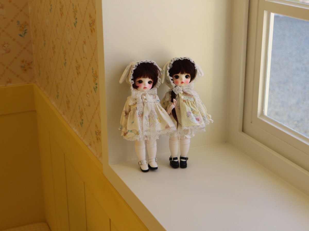 안녕하세요. 체리블라썸 입니다.
귀여운 숏유딩 사이즈 의상 업뎃 하였습니다.
사각 카라와 토끼귀 귀여운 엉덩이꽁지가 있어요🩷 
흰색,노란색 두가지 색상입니다.

유니콘 무늬는 예쁘게 배치되게 만들고 있습니다🩷

naver.me/Fm3zEgJe

#트인덕장터 #숏유딩