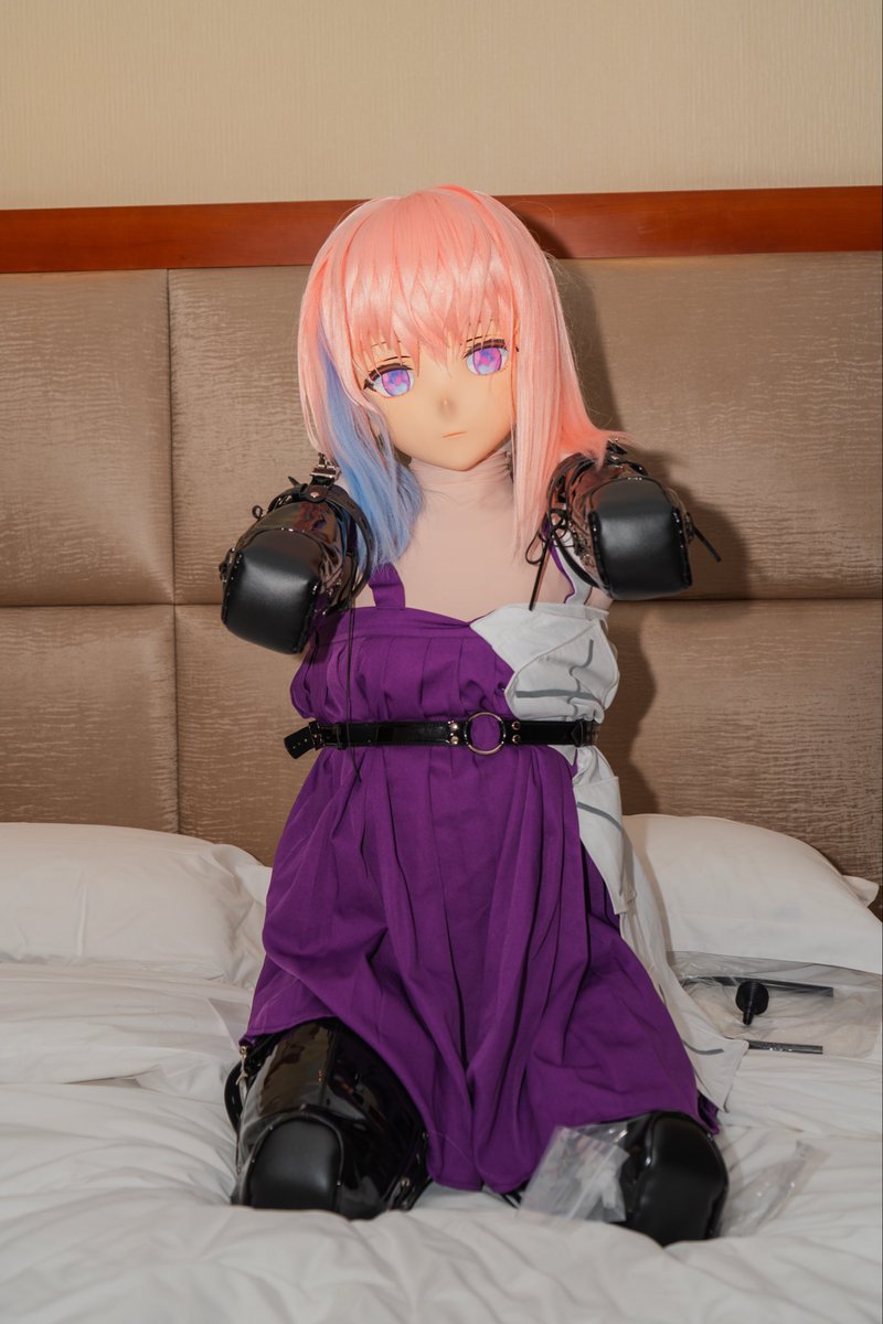 TreeStrange tweet media