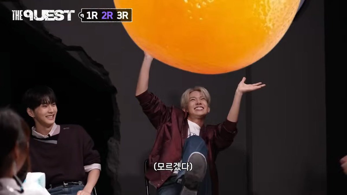 PR0DHEE's tweet image. heeseung 😭🤏🏻