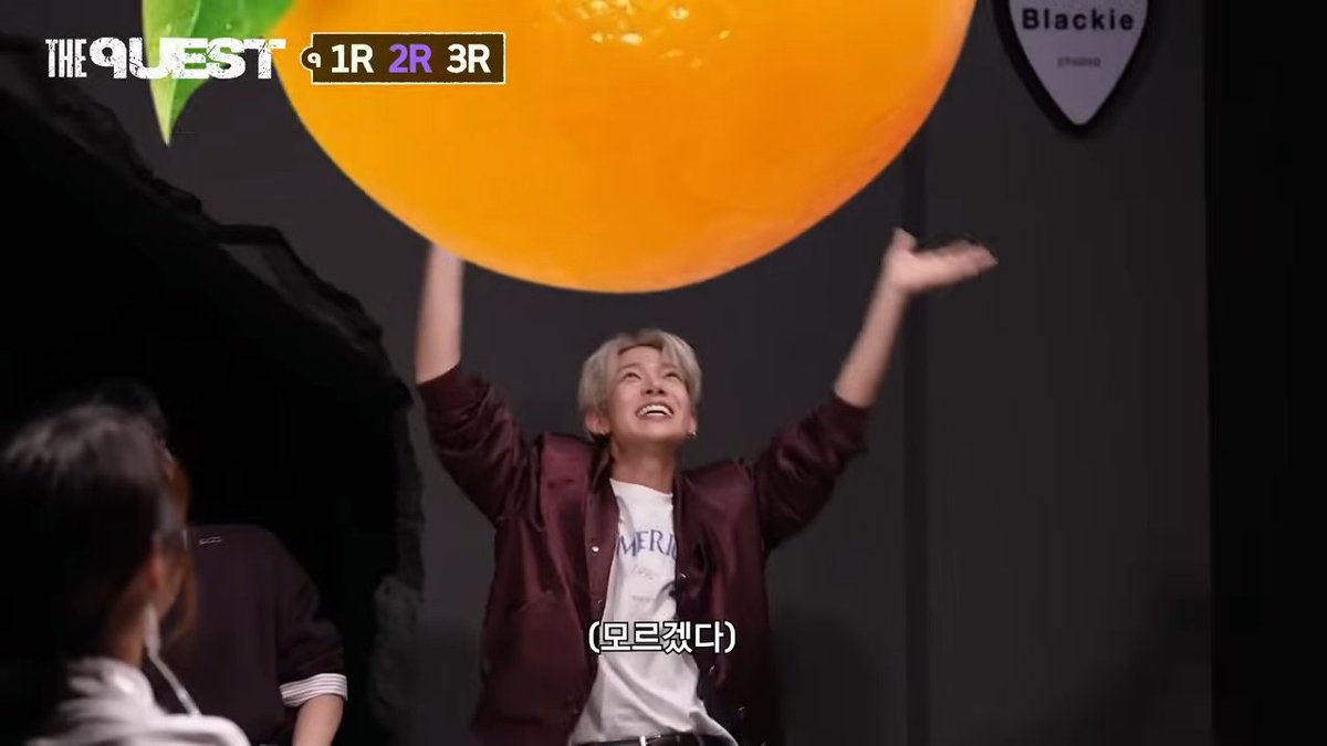 PR0DHEE's tweet image. heeseung 😭🤏🏻