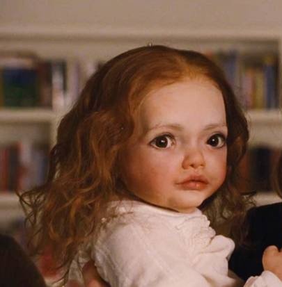 enzomnia's tweet photo. @AryaDarkStark @rhaenyrasrealm Olivia is so beautiful but her HOTD makeup and hair reminds me so horribly of Chuckesmee 🥲 https://t.co/QhhZq1b8pu