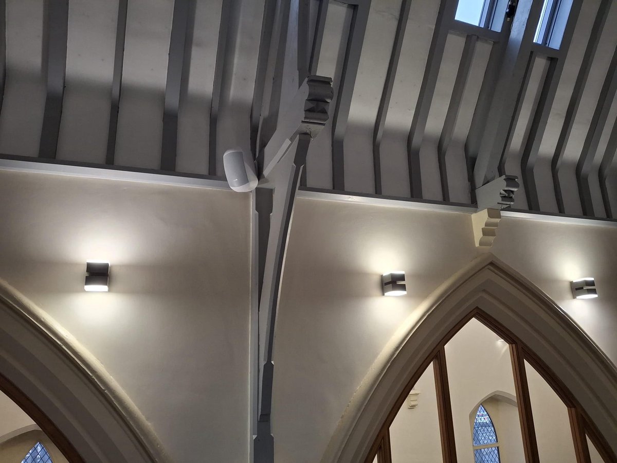 Mustard_UK's tweet photo. Mustard installing specialist Audio Equipment at the very impressive @tecman_tweets HQ in Wolverhampton, taking their company meetings to a new level for both the in person attendees as well as those dialings in via Teams, turning it into a hybrid meeting space 🙌 https://t.co/WXigoph54Y