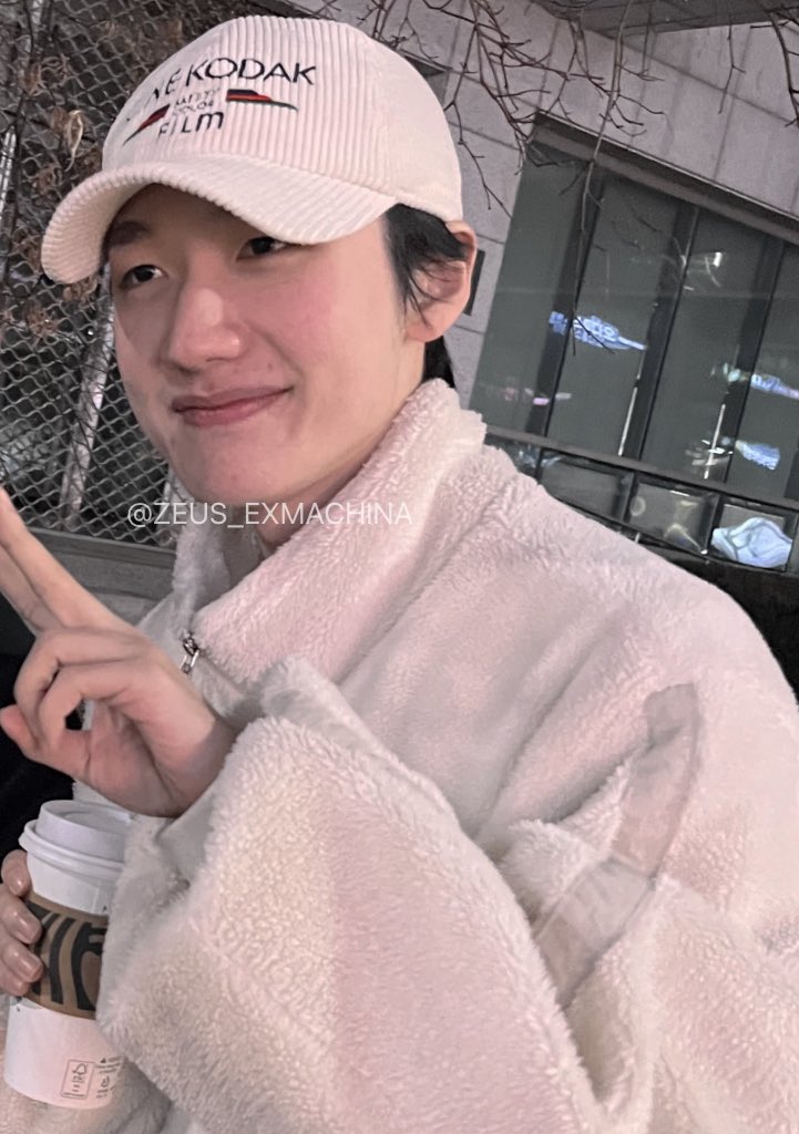 ZEUS_EXMACHlNA's tweet image. 