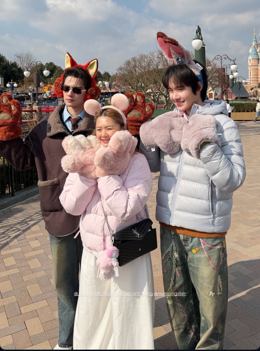 flowerknows614's tweet image. น้องจูดี้ พี่นิค และจุนแม่ของเขา 😭🤏🏻 แล้วเก่งน้ำปิงเหมือนคิจูดี้ไรขนาดนั้น

#PlantneryXKNPinShanghaiD2
#KengNamping