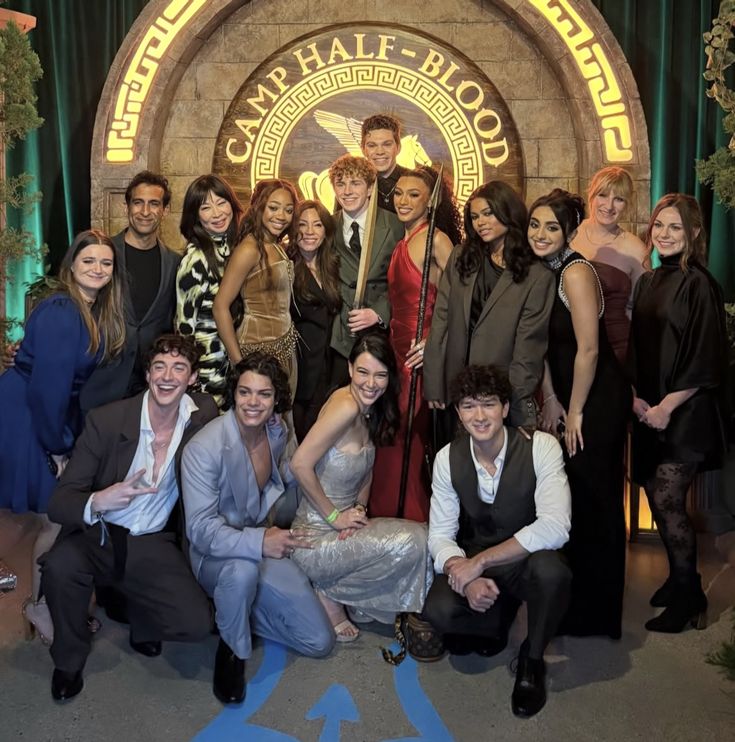 percabethfv's tweet image. Pra mim o maior acerto da série de PJO é o elenco. Todos eles são tão apaixonados pela história e por mínimo que sejam o papel deles, eles estão animados com o projeto e entregam tudo de si sabe? Que gostoso é assistir os meus personagens favoritos ganharem vida e serem+