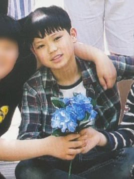 nseegg's tweet photo. 6학년 2반 권오율 😁😁😁

#롱샷 #LNGSHOT #오율 #OHYUL https://t.co/lsis10V5ve