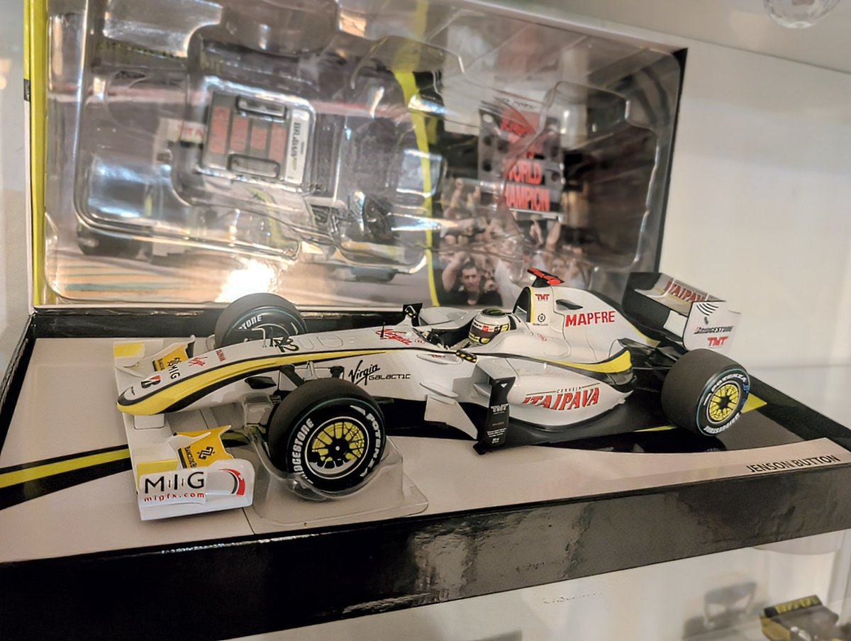 BigBalls_Wolves's tweet image. Je crois que c'est la plus belle pièce de ma collection de F1 1/18, franchement je flex avec cette édition limitée 🏎️