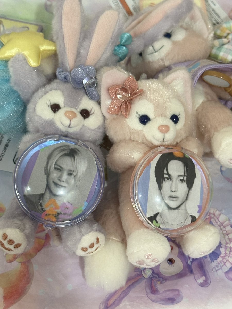 พร้อมส่ง ตกต duffy disney sea 🎀

🧸 ตัวครบรอบ20ปี สามารถตัดรูปมาใส่แบบในภาพที่2 ได้ค่ะ ♡

ราคาตามรูป ส่งฟรี สนใจ dm ค่ะ ♡

#ตลาดนัดdisney #duffyandfriends
#disneysea #รับหิ้วญี่ปุ่น #พรีออเดอร์ญี่ปุ่น
#รับหิ้วdisney #ตลาดนัดriize