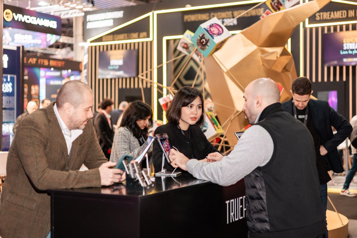 _TRUEPLAY's tweet photo. This is the part where everyone says, “let’s catch up after the event.” But… Do you? If your answer is yes, congrats, you’re probably in the 1%.

If not, this reminder is for you, today is the last day to get an in-person demo at ICE Barcelona.

#igaming #engagement #loyalty https://t.co/TwynA5A94w