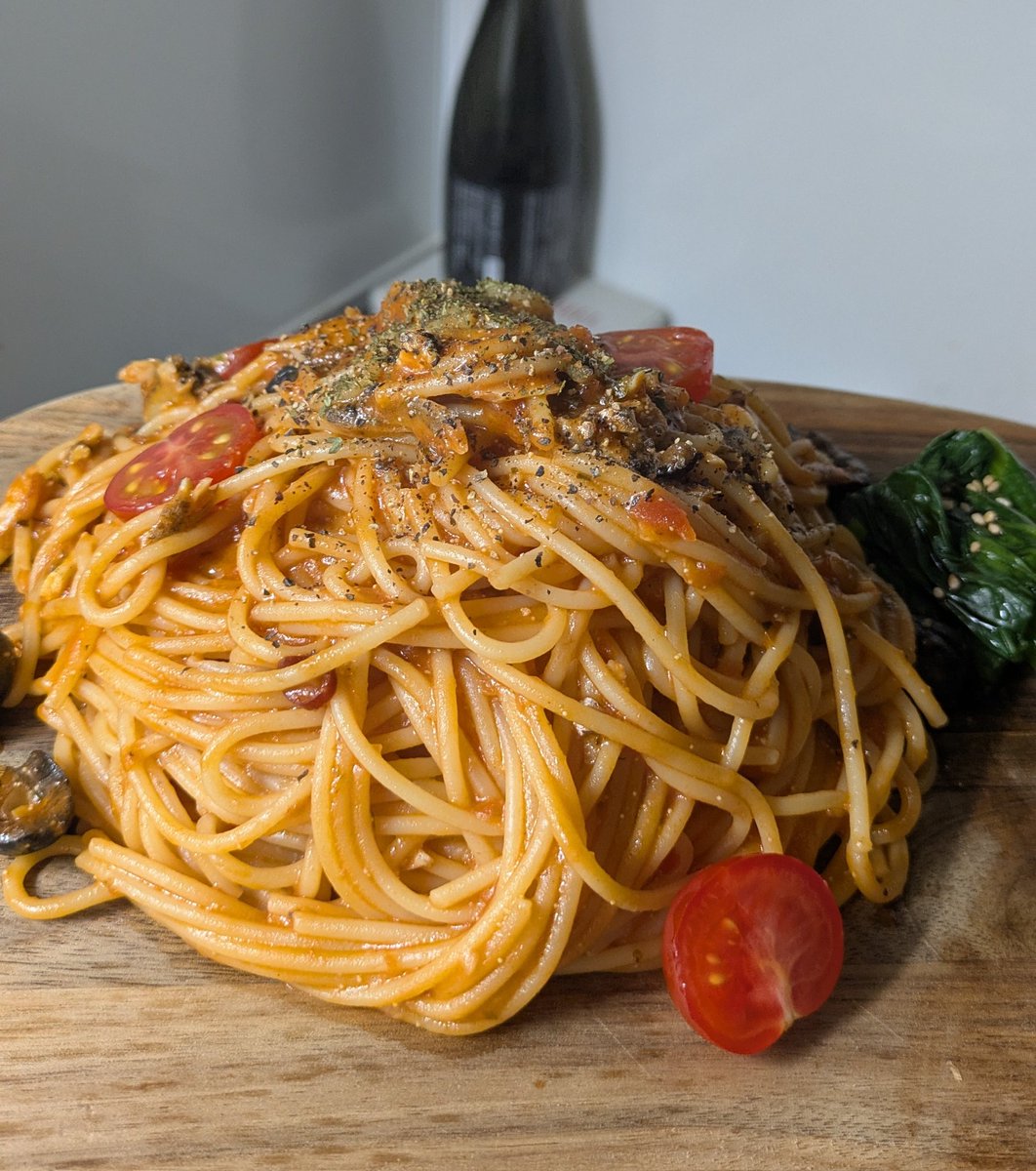 カゴメのトマトソースとKALDIのアンチョビペースト使っとけば誰でもお店の味を作れるのはここだけの話で