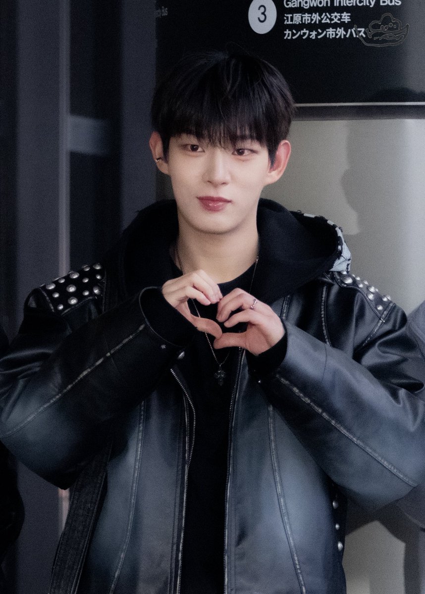 0104Emeraldo's tweet image. 260116 GMP 출국

#AHOF #아홉 #STEVEN #스티븐