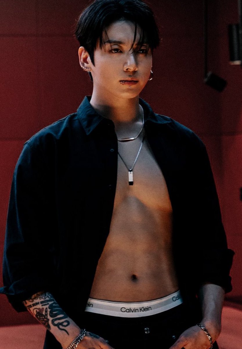 deIicattae's tweet image. oh my god