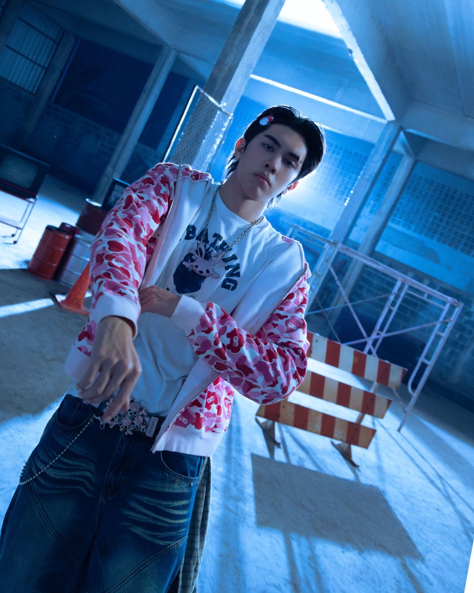 PROXIE
The New Single
‘ไม่รีบงับป๋ม (Don't Rush!)’

Concept Image
CH🧽KUN

#PROXIE_ไม่รีบงับป๋ม
OUT NOW!
🔗 youtu.be/nYnIn4gUPk0

Listen Now!
🔗bfan.link/proxie-dont-ru…

#PROXIE_HoldTheWheel
#PROXIEChokun
#PROXIEth
#bROTHERSMUSIC