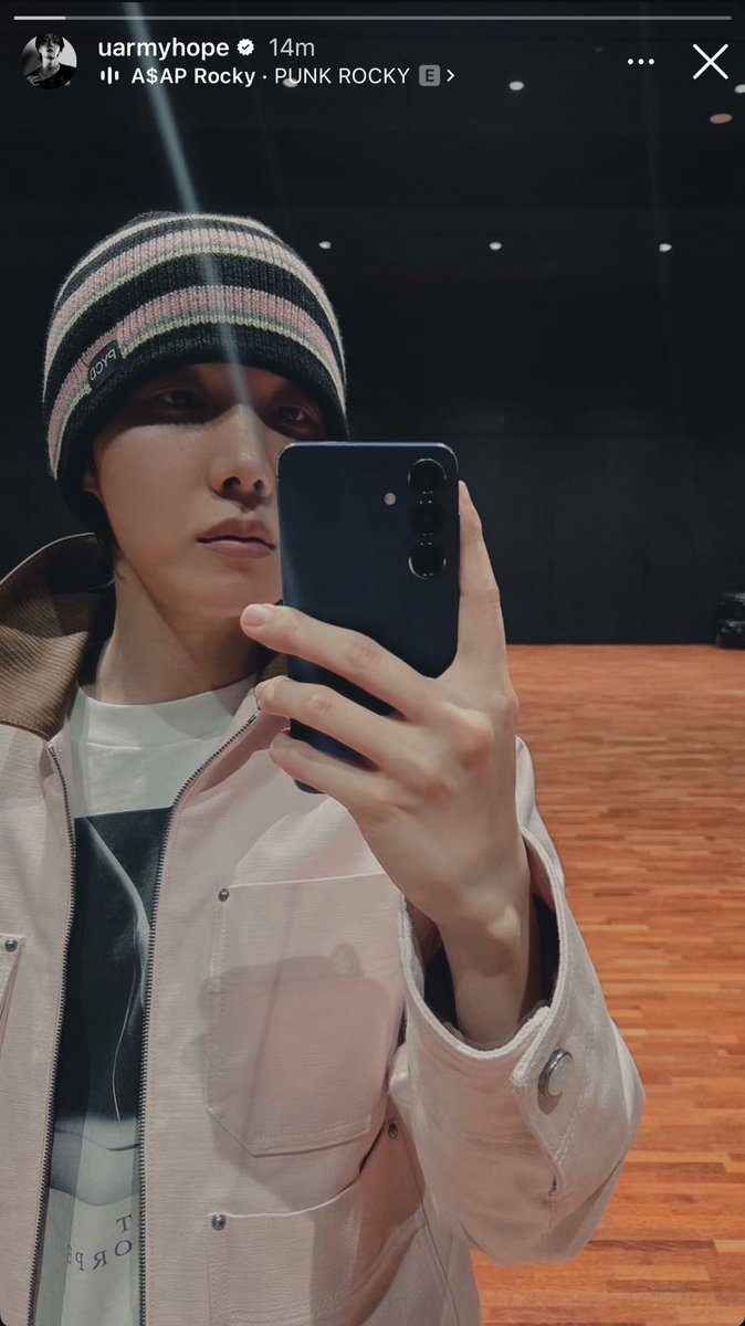 _BTSMoments_'s tweet image. [📸 Instagram Story — #Jhope] 

(instagram.com/stories/uarmyh…)