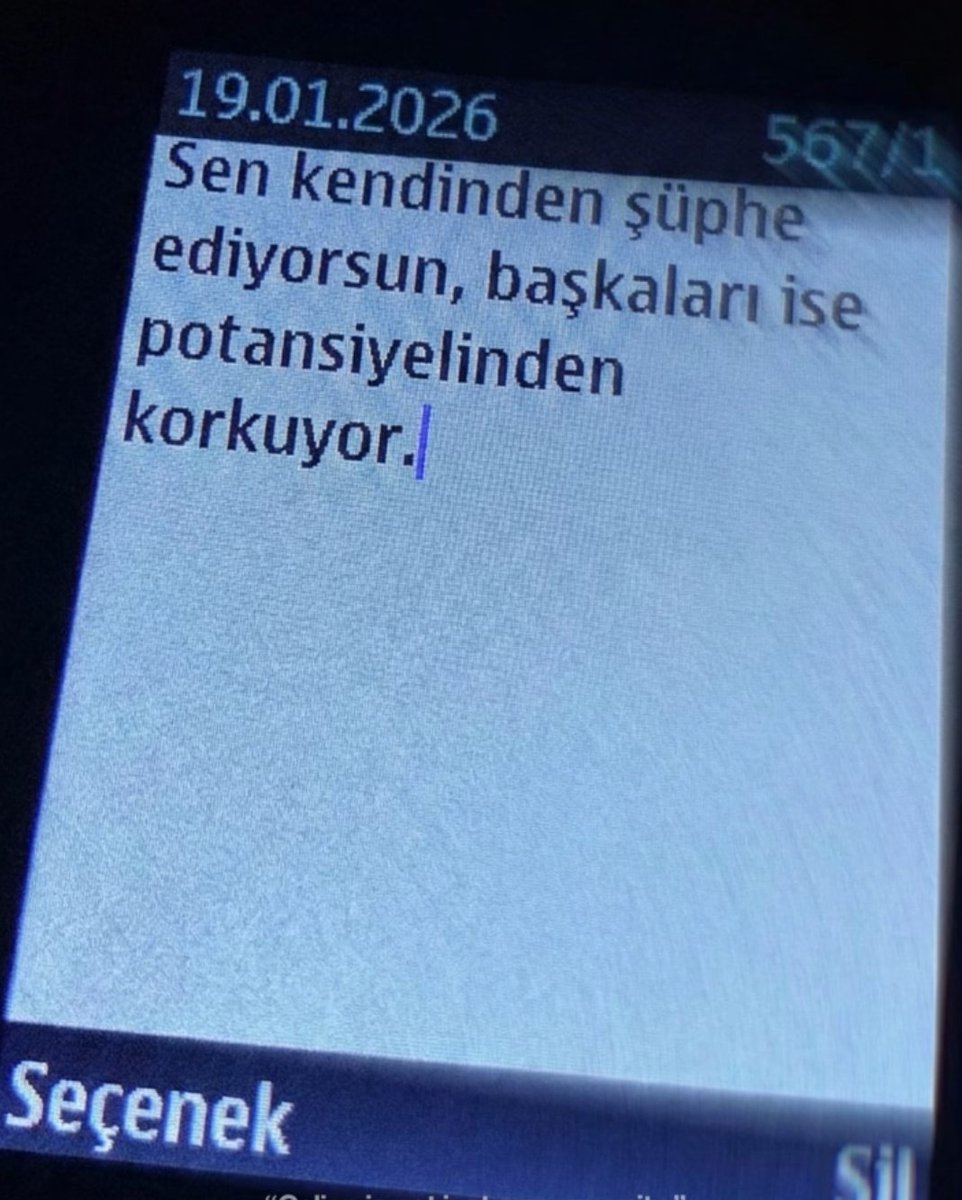 Sen kendinden şüphe ediyorsun, 
başkaları ise potansiyelinden korkuyor.