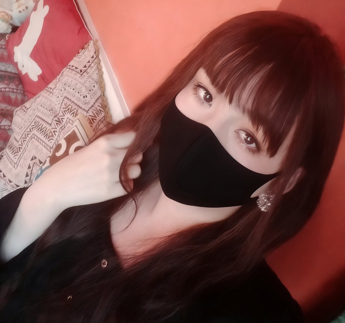 FFFFFFayer's tweet image. 既然当了社畜就要有社畜的样子
AI太好用了画个黑色口罩跟真的一样以后终于不用戴着口罩自拍了
(猜猜下半身穿了什么)
#男娘 #伪娘 #雌堕 #cdts