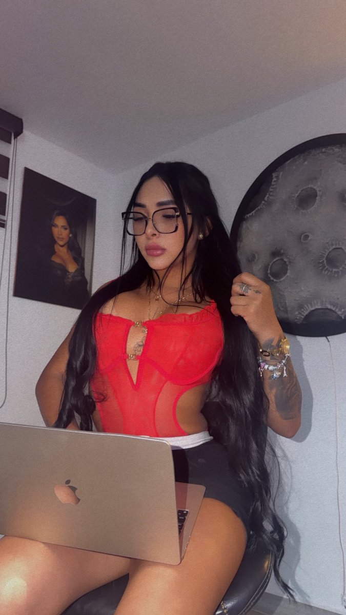 Estefaniadoll tweet media