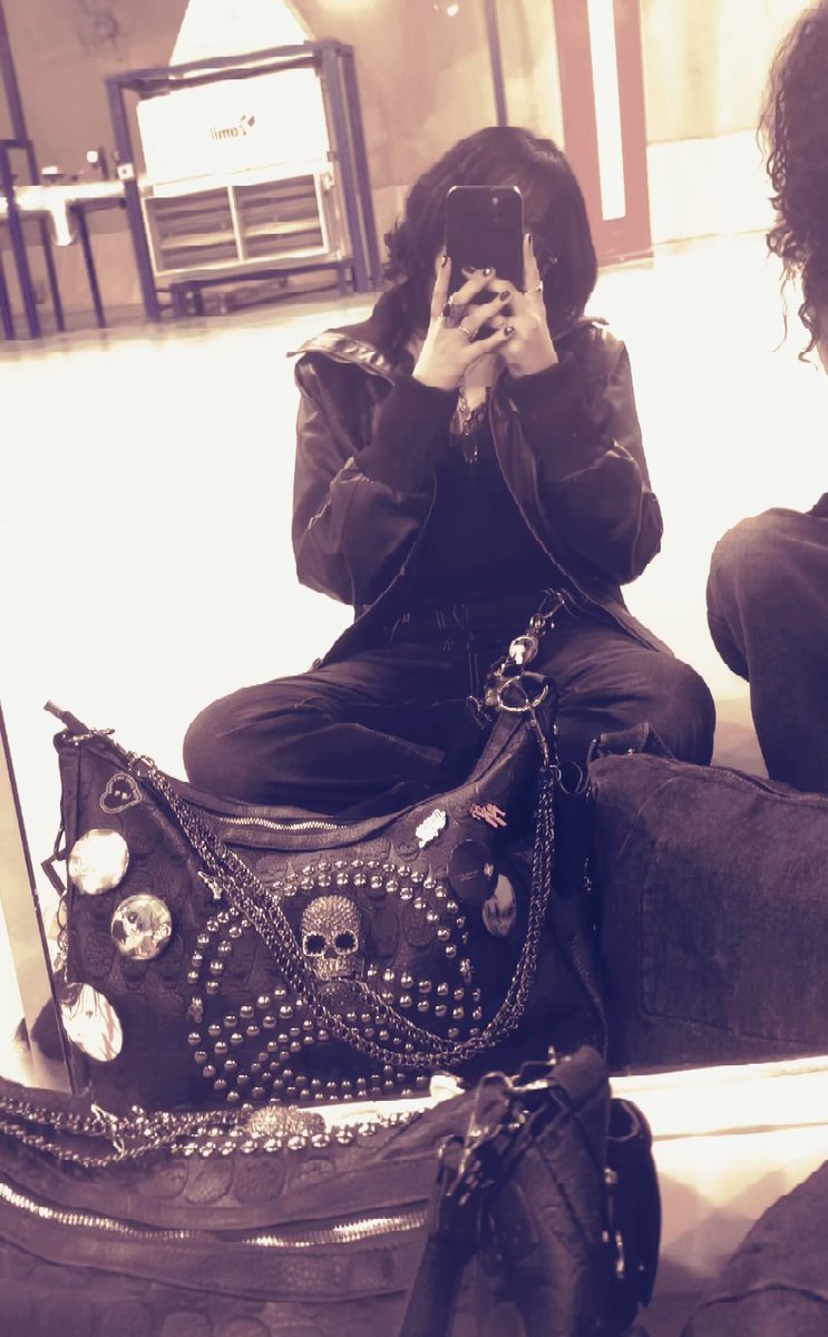 ashelllye's tweet image. بطه