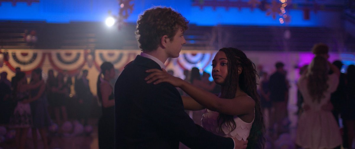 fictionalxmoon's tweet image. when you’re lowkey in love but you’re both kinda awkward and neurodivergent so you just disassociate together while you dance