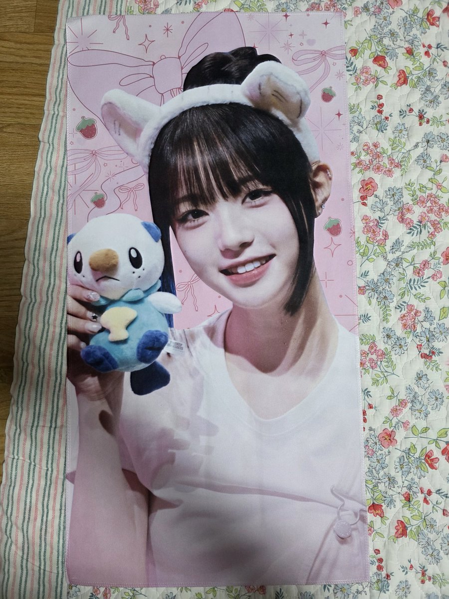 yeodolgood's tweet photo. 트리플에스 채원 슬로건 판매합니다.
2만원!
벽에 전시했던 거라 각 모서리에 압정 자국이 있긴 한데 거슬릴 정도는 아닙니다. 마지막 사진은 살짝 오염된 부분이라 올립니다. 들고 있는 수댕이가 귀엽습니다.
DM이나 오픈채팅 와주세요(오픈채팅이 확인이 더 빨라요)
압정 모습은 타래로 https://t.co/0nSKe1pnYv