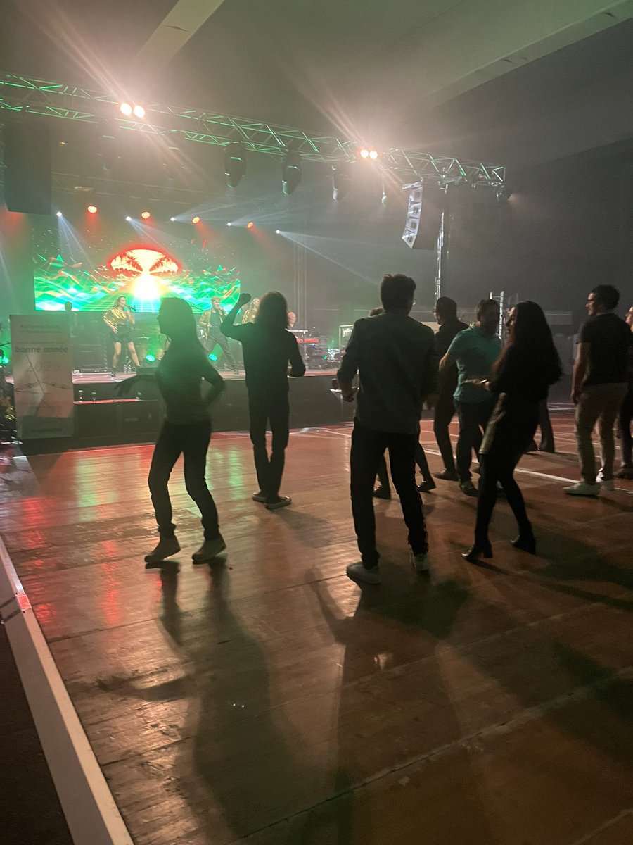 Excellente soirée pleine d’émotions,rires,partages de si nombreux souvenirs avec les agents &amp; syndicats de Suresnes à qui je souhaite avec <a href="/iacovellixavier/">Xavier IACOVELLI</a> beaucoup de bonheur,d’épanouissement professionnel,belles surprises &amp;santé en 2026!
Merci de votre engagement au quotidien