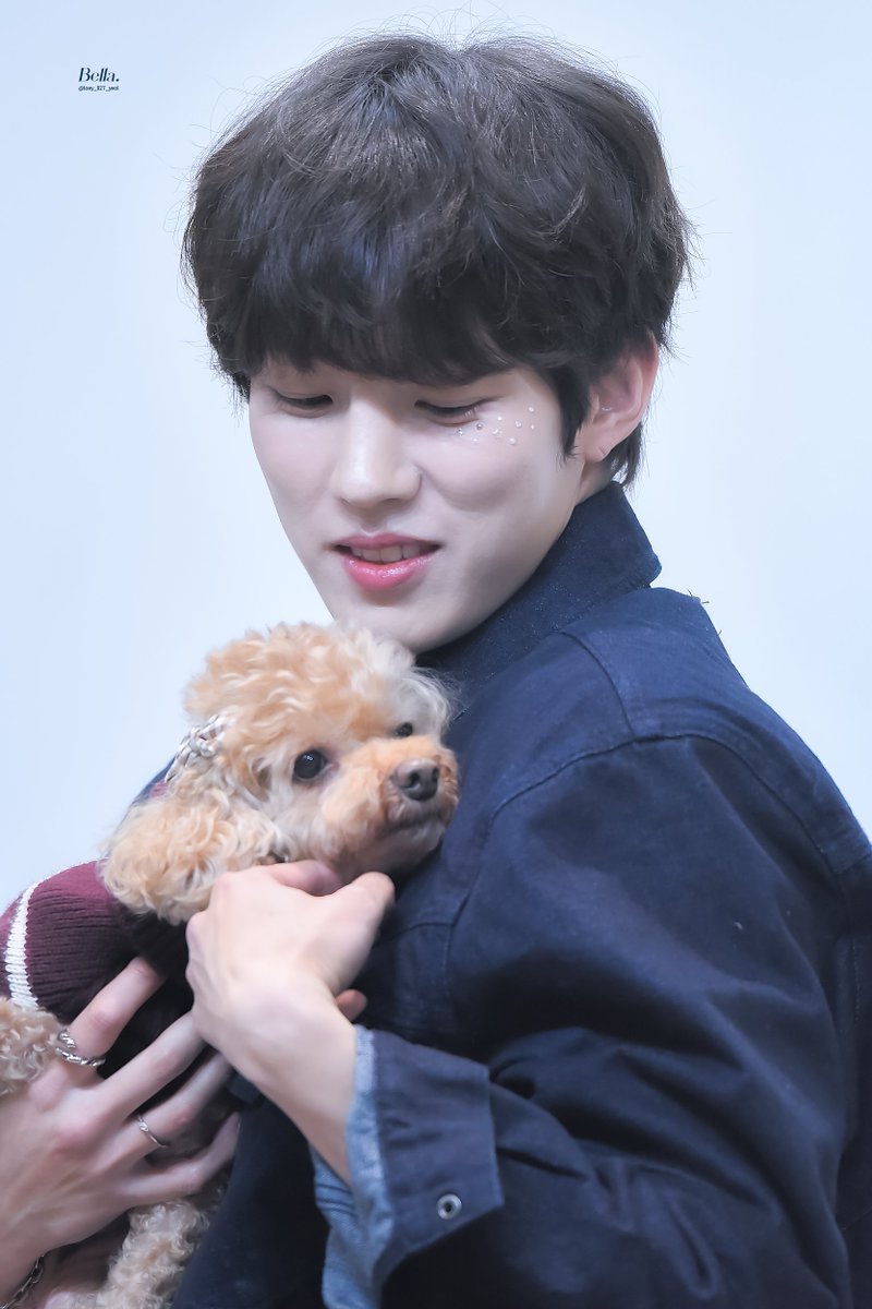 260109 프롬 5차 팬사인회 HQ

아가 아부지 얼굴이 넘 달콤해요...♡
 
#성열 #이성열 #인피니트 #sungyeol #INFINITE