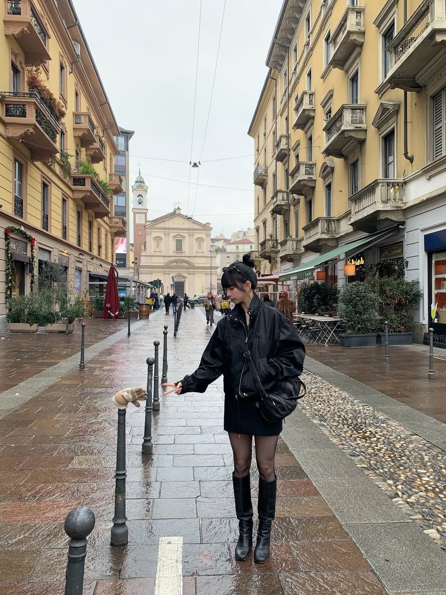 Rock paper scissors, I win!