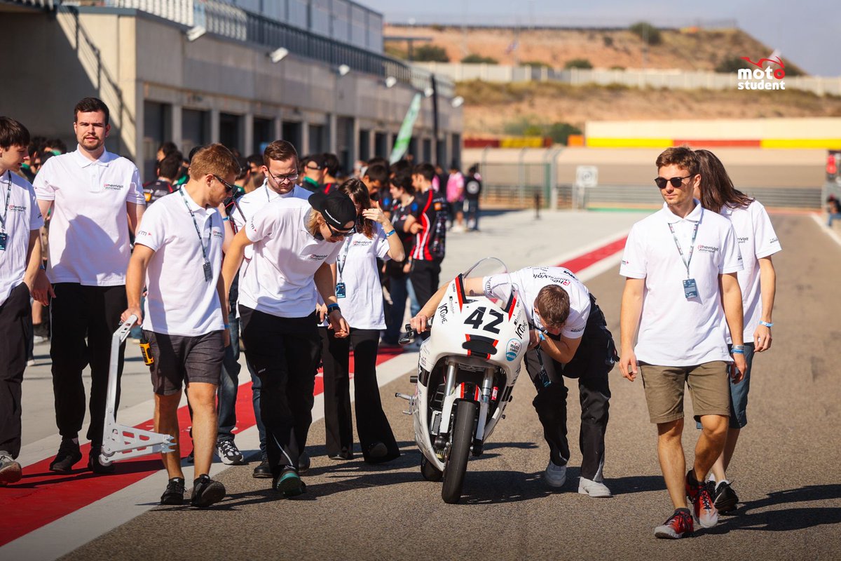 MotoStudent tweet media