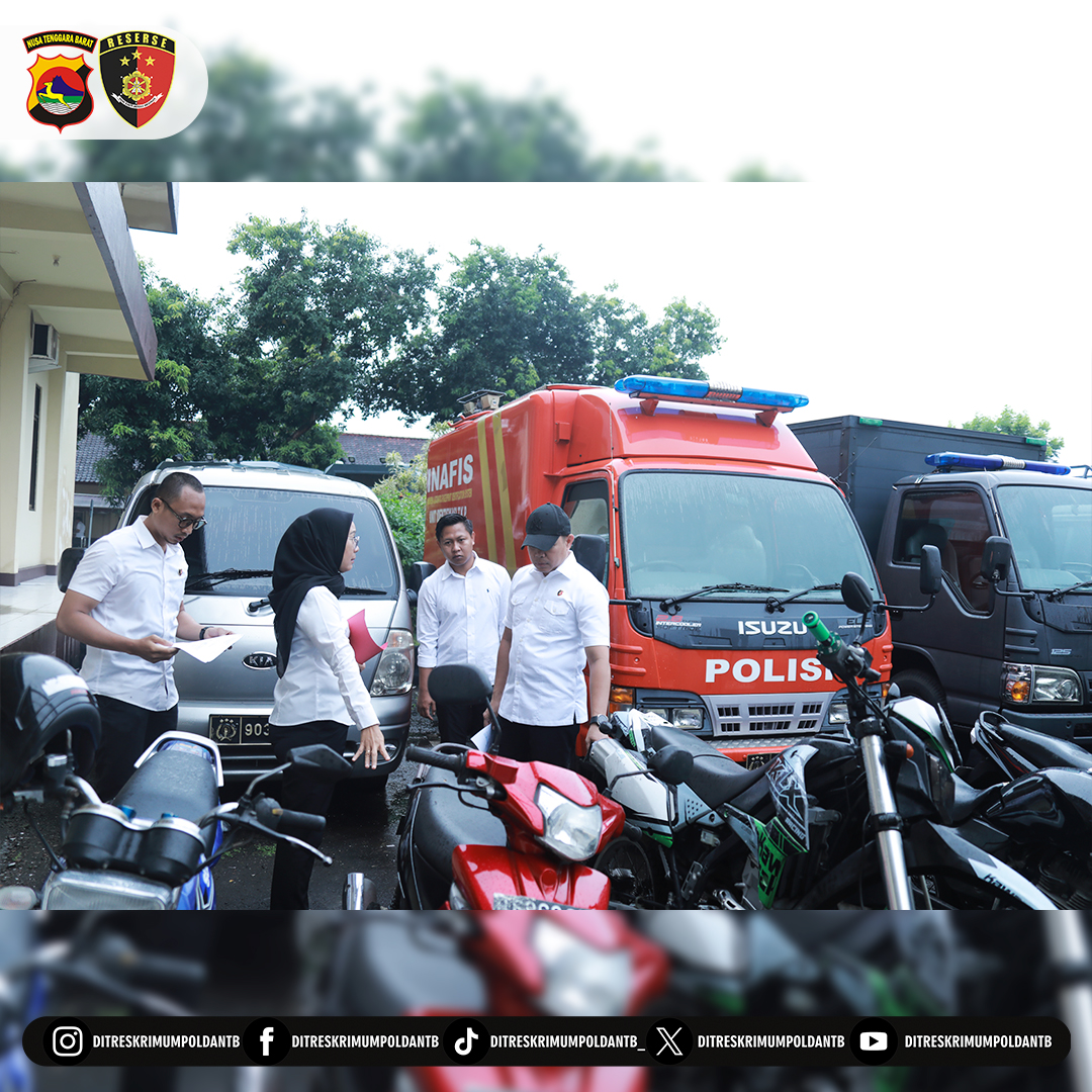 ditreskrimumntb's tweet photo. Dirreskrimum Polda NTB Kombes Pol Arisandi, S.H., S.I.K., https://t.co/ru3WjHOCEd. melakukan pengecekan sarana dan prasarana atau inventaris Ditreskrimum Polda NTB yang berlangsung di depan Command Center Polda NTB. (rabu,21/01/2026). https://t.co/2K3Z2VwCt7