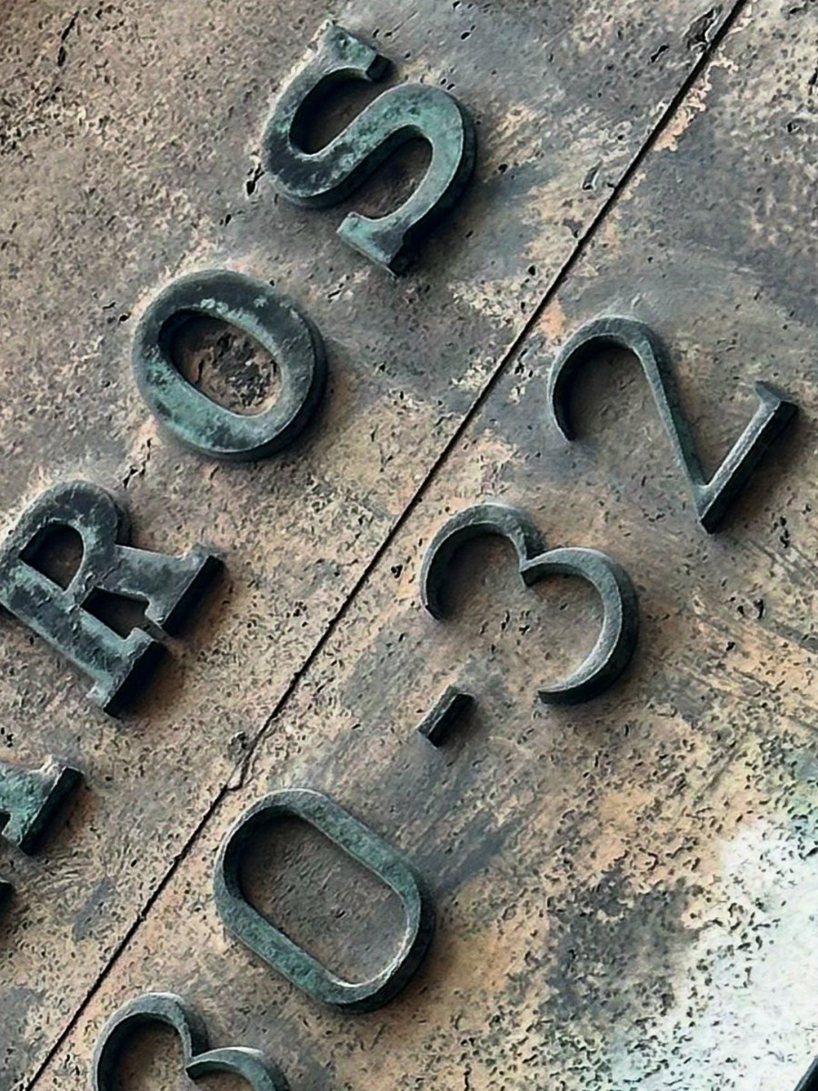 Vernacular typographic details from the city.
