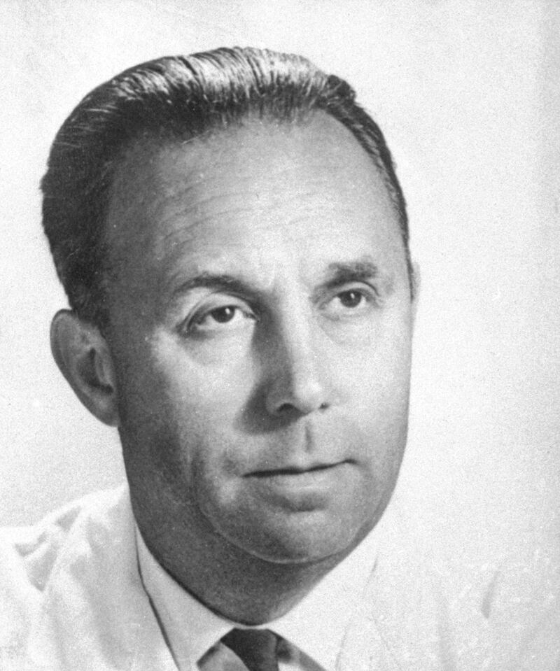 ENKIOR_GI's tweet photo. Dr. Heinrich Mückter (1911–1987): NSDAP- &amp; SS-Arzt, tätig im besetzten Krakau. Ihm wurden Menschenversuche &amp; Typhus-Experimente vorgeworfen. Nach 1945: kurz interniert, nie verurteilt. Beispiel für fehlende Aufarbeitung nach dem NS. https://t.co/jEHWAnCT6q