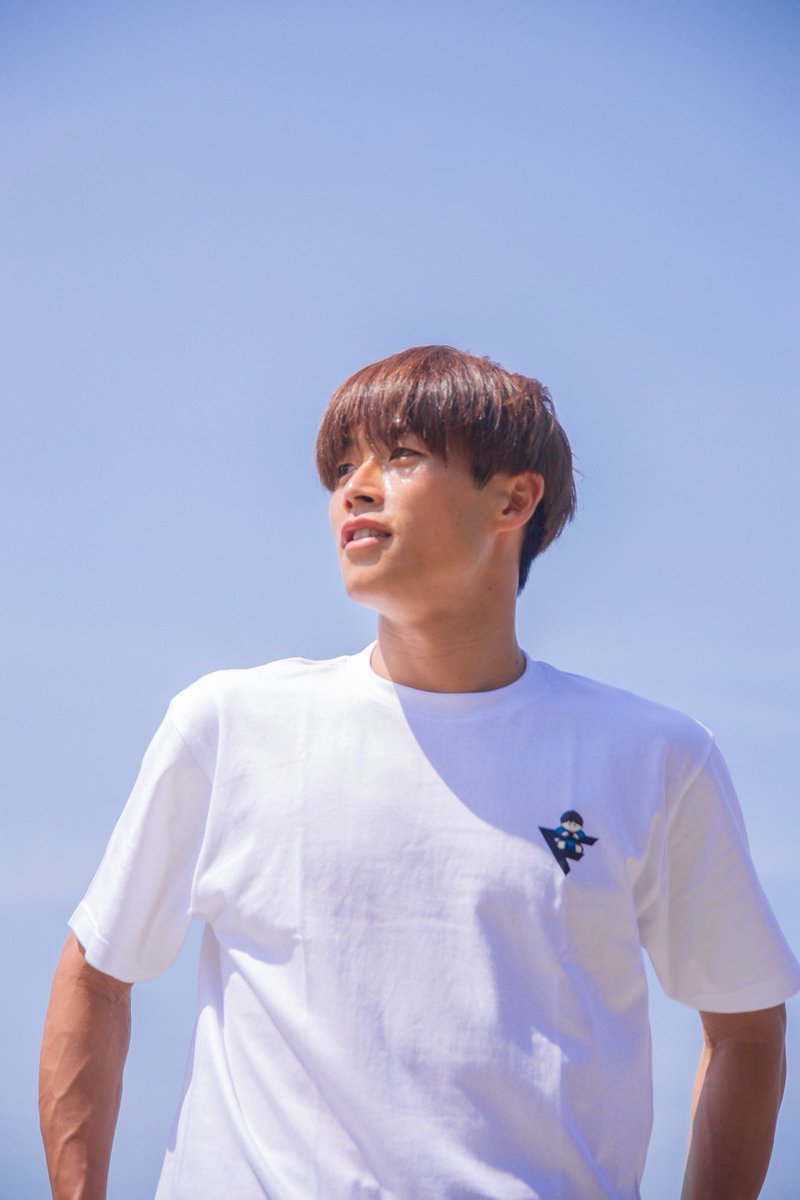 FIRST___ATHLETE's tweet photo. 🎁✨フォロー＆リポストキャンペーン✨🎁

FIRST ATHLETE CLUB × 岩崎悠人
コラボTシャツを
抽選で2名様にプレゼント！

【応募方法】
① 本アカウントをフォロー
② 本投稿をリポスト

【締切】
2026年2月1日（日）21時〆切

たくさんのご応募をお待ちしております🔥

#岩崎悠人 https://t.co/OpHQY1UzIS